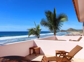Cerritos Beach Inn, отель в городе Эль-Пескадеро