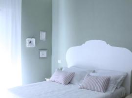 B&B Nannalia, bed & breakfast σε Marina di Carrara