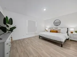 New! Few Minutes To Downtown, 10 To The Beach!
