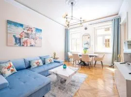 Garibaldi Luxury Apartment