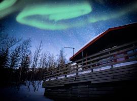 Seli&eth; Cottage - Traditional Icelandic Summerhouse with hot tub, hotel com piscina em Laugarvatn
