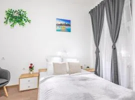 Central Simple Studio