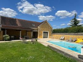 Maison familiale au calme avec jardin et piscine, hotel i Limoges-Fourches
