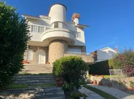 Preciosa casa en playa América