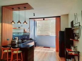 Antipolo में, होटल Maison Tres with Dipping Pool, billiards, airhockey, videoke and netflix and chill