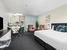 Hamilton Lakeside Motel