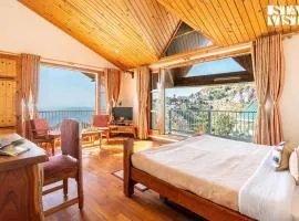 StayVista at The Rustic Retreat - 4BHK Valley View villa with Lawn, Bonfire