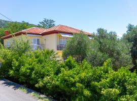 Apartments & Rooms Sanja, 3-зірковий готель у місті Раб