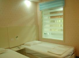 Xuanfeng Guesthouse, hotel di Wudangshan