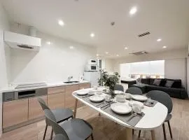 bHOTEL Nikke - Spacious Apt for 12Ppl Very Good Location