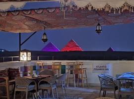 Atlantis Pyramids Inn, hotel a Giza