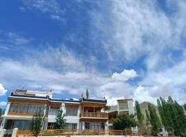 Kazdar Villa