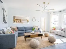 AC Beach House 8BR 4BA 4000 SqFt Big Groups