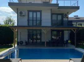Gölyolu Villa Ay