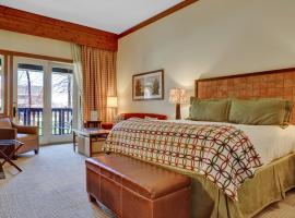 1116 Lodge At Spruce Peak Ski In Ski In Ski Out King Studio By Stowe Mountain Rentals, hotel v destinaci Stowe