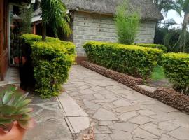 Pine Breeze Getaway LUKENYA, hotel em Athi River