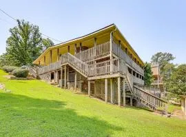 Lakeside Hot Springs Retreat with Pool Table!