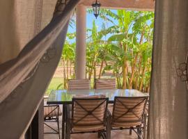 Los Almendros, hotel em Torrenostra