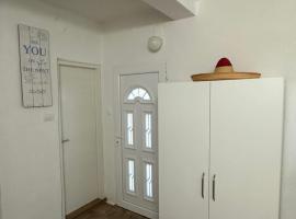 Studio Apartment, hotel v destinaci Rudina