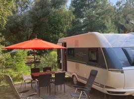 Wohnwagen am See, glamping en Drebkau
