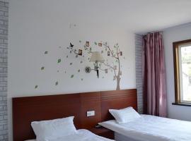 Liushan Renjia Guesthouse, ξενοδοχείο σε Anji