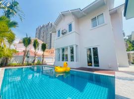 芭提雅中天海滩4卧室泳池别墅步行10分钟到海边, hotel v destinaci Jomtien pláž