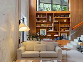 Nomaa Hotel, khách sạn boutique ở Curitiba