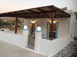 Το μικρό σπίτι στο λιβάδι The little house in the meadow, Hotel in Parthénion