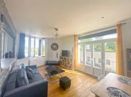 Grand T2 rénové - Bord du canal - Commerces à pied