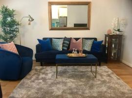 STYLISH COURTYARD UNIT, in the HEART OF STH YARRA, hotel v Melbourne