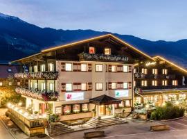 Hotel Standlhof Zillertal, hotel em Uderns