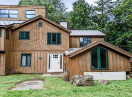 Snowarts- Game room, Fireplace, Close to golf, sewaan rumah tasik di Killington