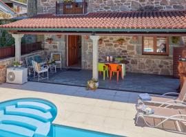 Casa Condomiña, מלון בAmés