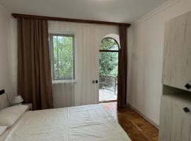 EleGaya Guest house, hotel in Ijevan