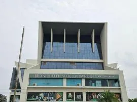 The Eiffel Hotel & Banquet
