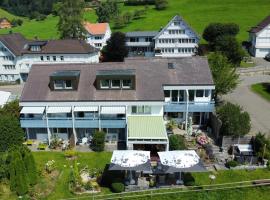 Hotel Säntis Teufen, hotel v destinaci Teufen