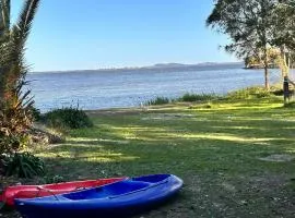 LAKEFRONT - Stunning Clear Water View and Direct Access to water