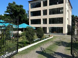 La Montagna, hotel v destinaci Gordi