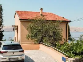 Nice Apartment In Karlobag With Wifi