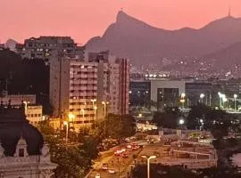 Apart completo com 2 quartos no de Centro Niterói