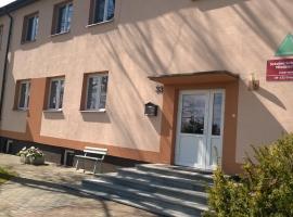 Szkolne Schronisko Młodzieżowe, hotel sa Stary Borek