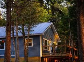 Blue Heron Cottage Oceanfront and Private trails