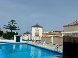 Bungalow Torrevieja Rentalholidays REF 032, hotel in Alicante