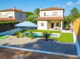 Villa Claudia by Hello Homes Sitges, hotel a Sitges