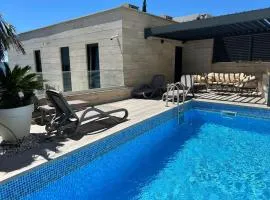 BEACH FRONT VILLA FRAN - DELUXE PENTHOUSE SUITE with private pool