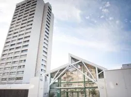 U PRIVATE STUDIO apartment in Gardens Centre