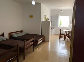 CONDOMÍNIO DAS TARTARUGAS, Hotel in Guarujá