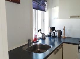 2 Bedroom Apartment In Frederikshavn City With Free Parking, hotel in Frederikshavn