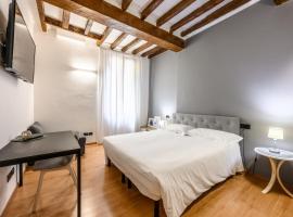 Emilia Studios – hotel w mieście Modena
