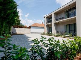 Gyulai V&aacute;rpark Apartman 2, alojamiento en Gyula